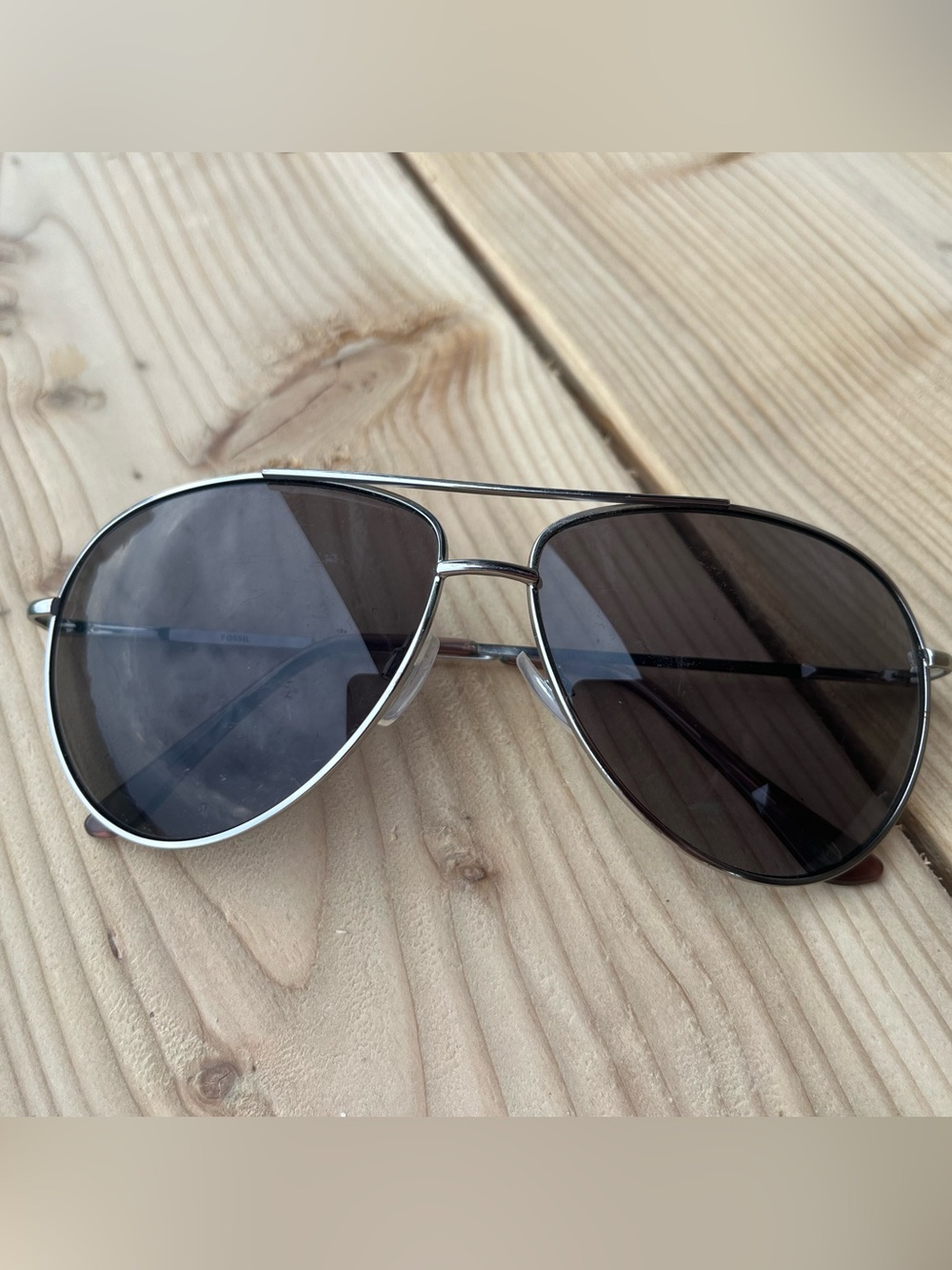 Fossil Silver Aviator Sunglasses with Dark Gray Lenses